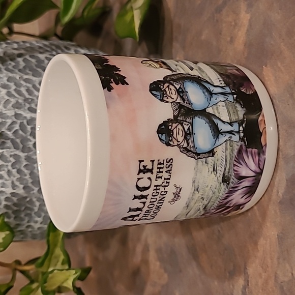 ALICE THROUGH THE LOOKING-GLASS Stratford Festival Ceramic Mug - Picture 4 of 10